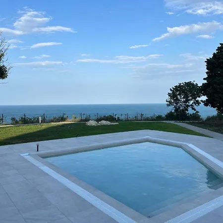 Azure Infinity - Sea View, Pools & - Over The Sea And Under The Sky Apartment Varna