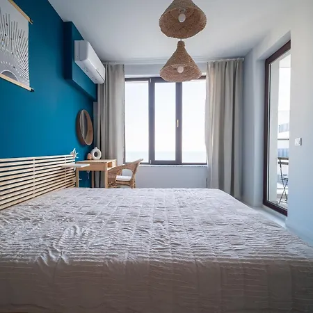 Azure Infinity - Sea View, Pools & - Over The Sea And Under The Sky Varna