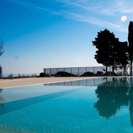 Апартаменты Azure Infinity - Sea View, Pools & - Over The Sea And Under The Sky *