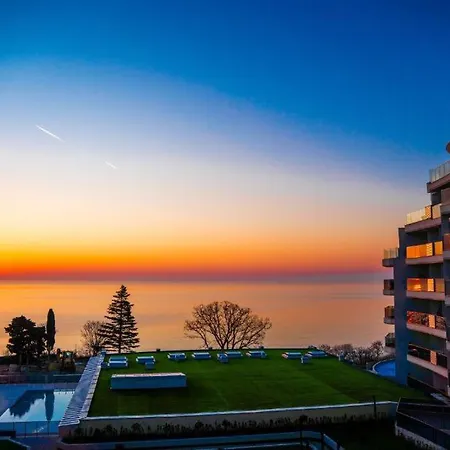 Апартаменты Azure Infinity - Sea View, Pools & - Over The Sea And Under The Sky *