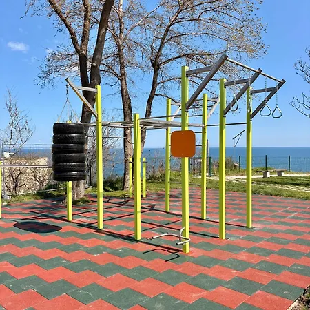 Apartment Azure Infinity - Sea View, Pools & - Over The Sea And Under The Sky Varna