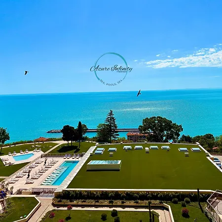 Azure Infinity - Sea View, Pools & - Over The Sea And Under The Sky Варна